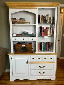 lot 185 image: White and Natural Wood Finish Bookshelf with Storage Cabinet - contents on shelves not included