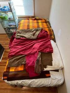lot 370 image: Twin Mattress w Collection of Assorted Blankets and Bed Linens