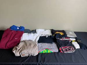 lot 283 image: Assorted Lot of Vintage T-Shirts and Socks SZ XL