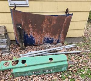 lot 491 image: Vintage John Deere Tractor Parts - Truck Hood and Metal Panels
