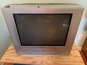 lot 245 image: Memorex 27 Combo TV with VHS and DVD Player - Model MDVT2002A - untested