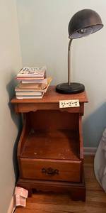 lot 257 image: Vintage Wooden Nightstand with Single Drawer and Lamp