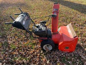 lot 14 image: Ariens Classic 8524 Snow Blower with Tecumseh Engine