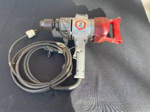 lot 18 image: Black & Decker 12 Super-Duty Drill with Cord