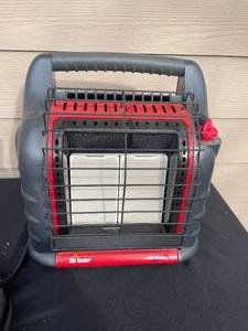 lot 21 image: Mr. Heater Big Buddy Portable Heater