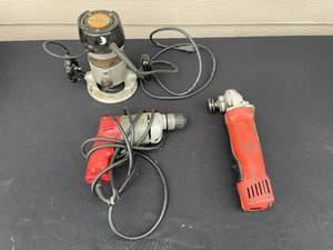 lot 48 image: Lot of 3 Milwaukee and Craftsman Power Tools Grinder, Rotary Tool, and Router