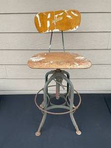 lot 71 image: VTG Adjustable Workshop Stool