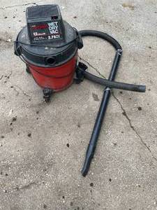 lot 72 image: Craftsman 12 Gallon WetDry Vacuum Cleaner 2.75 Peak HP
