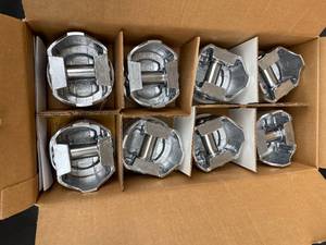 lot 101 image: Set of 8 Silvolite V8 390 Ford Engine Pistons with 0.030 Oversize