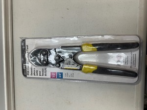 lot 232 image: Apollo 69PTKG1096 Clamp Tool, 38 in to 12 in to 34 in Crimping, PEX Crimping Plug