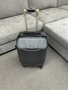 lot 85 image: Samsonite Suitcase