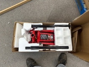 lot 255 image: Floor Jack 3 Ton Capacity Fast Lift Service Jack Steel Heavy Duty Hydraulic Car Jack