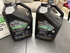 lot 257 image: 10 Quarts of Kirkland Full Synthetic 5W-20 Motor Oil - New