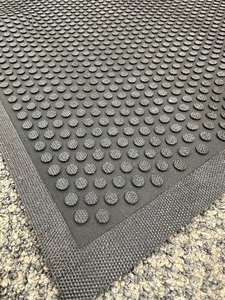 lot 246 image: Easy Step Heavy Duty Thick Rubber Floor Mat 6 x 6 Huge Heavy Floor Mat