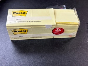 lot 389 image: Post-it Notes, Canary Yellow, 3 x 3 100 Sheets, 22.12 Pads
