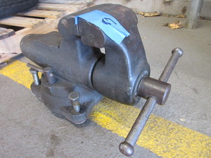 WILTON BENCH MOUNT VISE