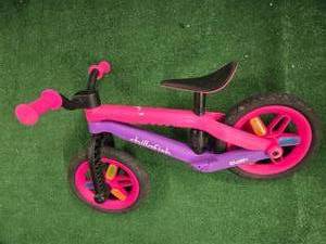 lot 53 image: Childfish Starter bicycle for kids learning to ride bike (Like New)