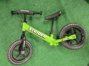 lot 55 image: Strider Starter bicycle for kids learning to ride bike (Like New)