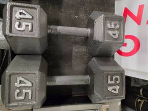 lot 60 image: A Pair of 45LB Metal Hex Dumbbell (Used, Excellent)