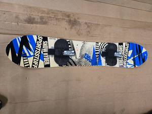 lot 71 image: Snow Ryder Sportstuff Snowboard) Like new