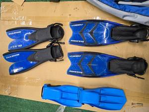 lot 82 image: Lot of 2 Pairs of U.S. Divers Experience Shoes and a Pair of Intex Diver Shoe