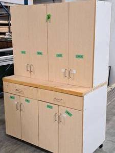 Rolling Cabinet 8-door2-drawer