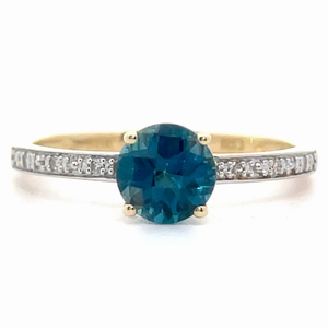 lot 59 image: Round London Blue Topaz & PavDiamond Ring in Yellow Gold VIDEO