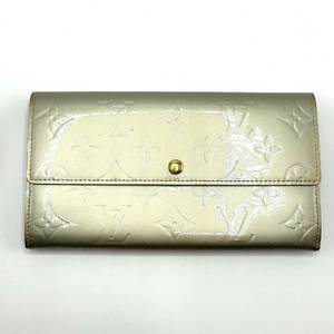 lot 34J image: Louis Vuitton Grey Monogram Vernis Sarah Wallet $800 Retail