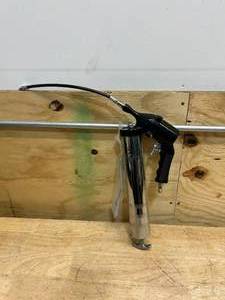 lot 74 image: IRONTON 2-in-1 ManualPneumatic Grease Gun, 1600-6000 PSI, 14oz. Capacity