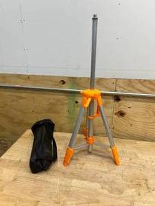 lot 75 image: Laser Level Stand