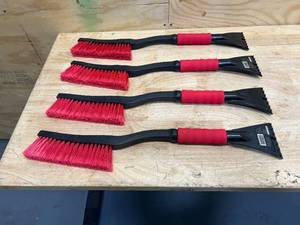 lot 78 image: SIMONIZ Lot of 4- Snow Brushes with Scraper