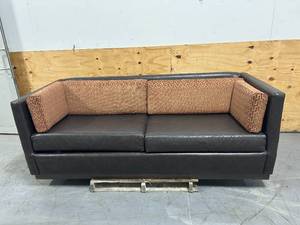 lot 125 image: Brown Leather Sleeper Sofa with Pillows