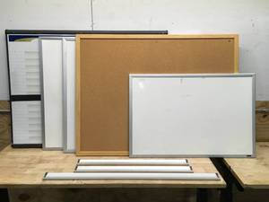 lot 117 image: Lot of 4 White Boards and 1 Cork Board