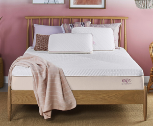 lot 25 image: Nue Firm Support 10 King Size Mattress