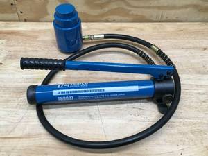 lot 59 image: Temco Industrial 13 Ton HD Hydraulic Knockout Punch Model # TH0037