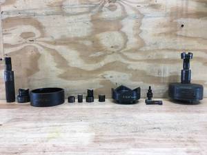 lot 68 image: Lot of Assorted Greenlee Standard Round Knockout Units