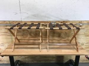 lot 180 image: Lot of 2 - Luggage Racks