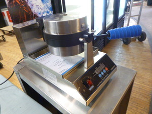 Yooysit Commercial Digital Waffle Maker