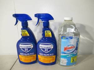 lot 98 image: Set of 3 General Purpose Cleaning Products