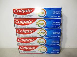 lot 194 image: Colgate Total Advanced Whitening Toothpaste, 6.4 oz, 5-pack