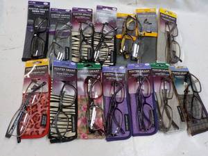 14 pair Foster Grant Reading Glasse...