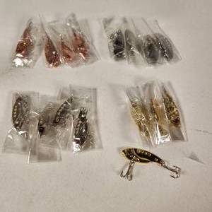 Lot of 16, 4 of each color