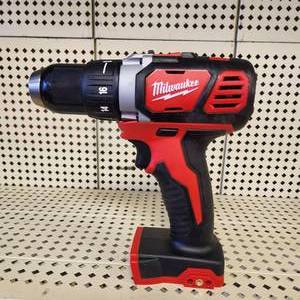 Milwaukee 12 DrillDriver 2606-20 Excellent Condition Tested Works