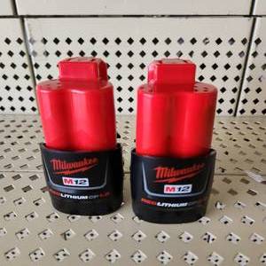 Lot Of Two Milwaukee M12 Batteries Red Lithium Tested Work Excellent Condition
