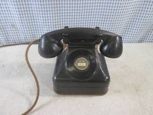 lot 21 image: (CS) Vintage Telephone...