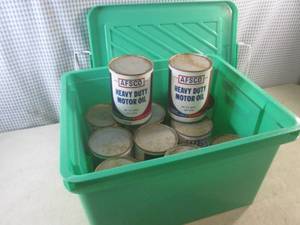 lot 49 image: (A-2) 11 Quarts of Heavy Duty Motor...