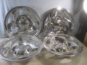lot 57 image: (F-3) 4 - 16 Chrome Hub Caps  Whe...