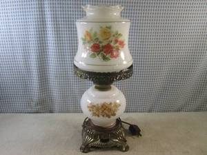 lot 60 image: (FS) Vintage Table Lamp 17 14 Tal...