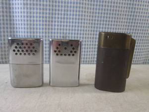 lot 82 image: (EC1) Large Vintage Lighter and 2 J...