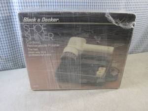 lot 93 image: (CSB) Black & Decker Shoe Shiner Co...